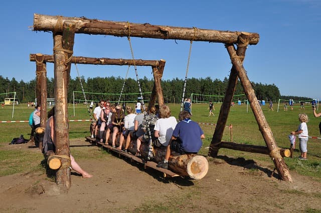 Deca na letnjem kampu
